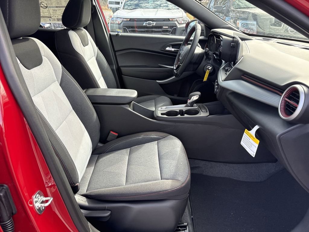 New 2026 Chevrolet Trax RS w/ Sunroof Package image 27