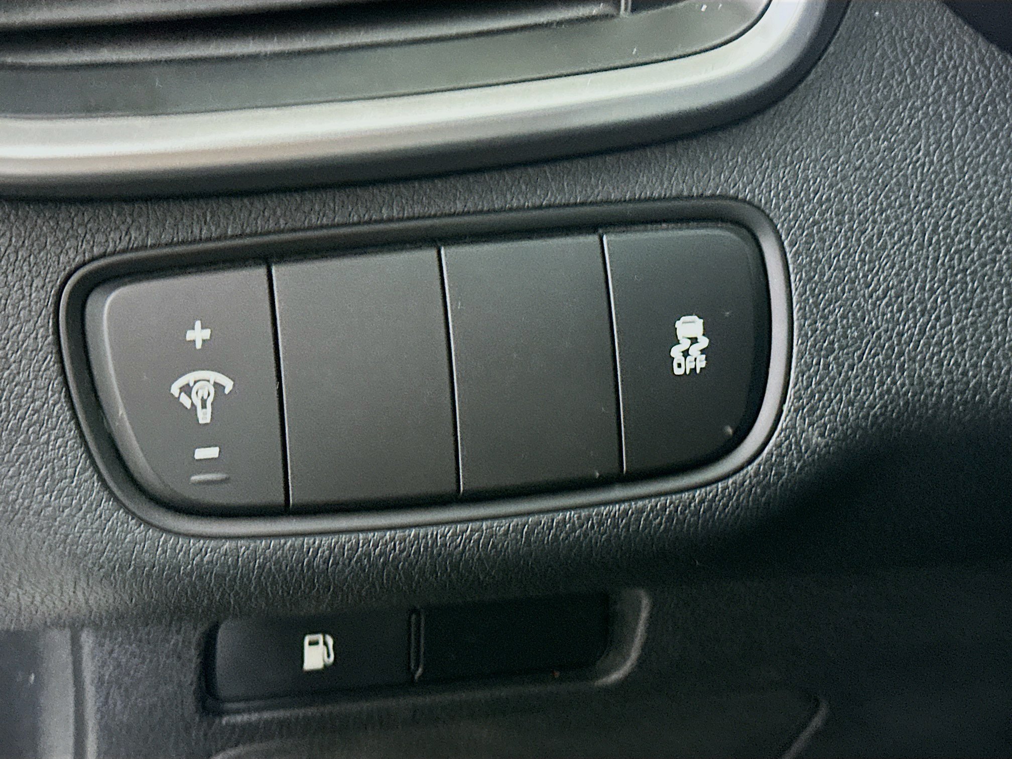 Used 2019 Kia Sorento L FWD image 16