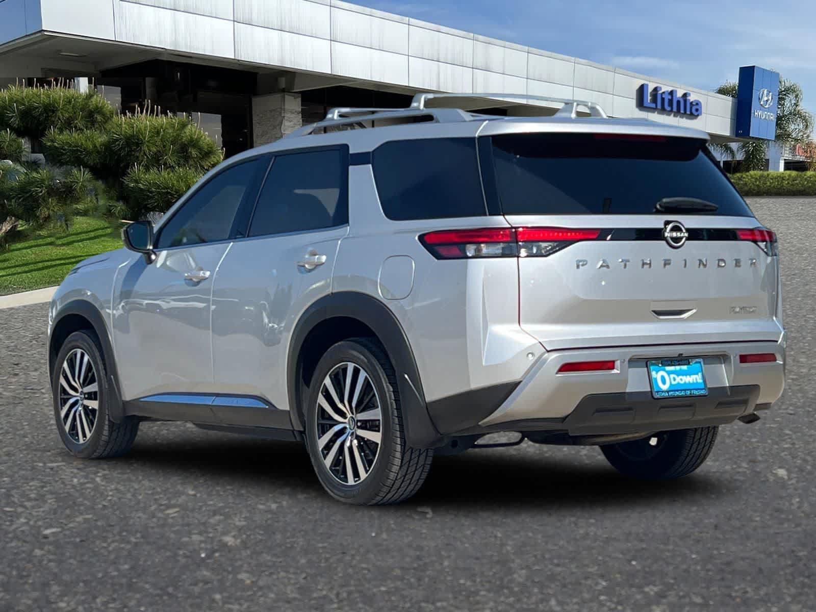 Used 2023 Nissan Pathfinder Platinum FWD image 7
