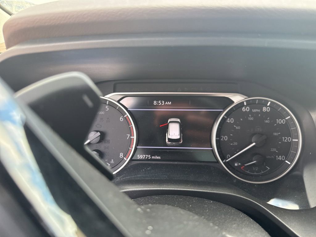 Used 2023 Nissan Rogue SV image 16