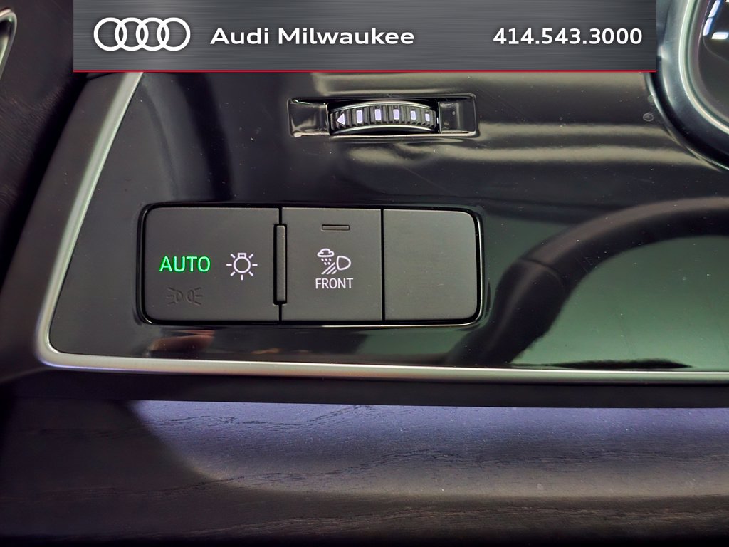 Used 2023 Audi Q7 2.0T Premium w/ Convenience Package AWD/4WD image 44