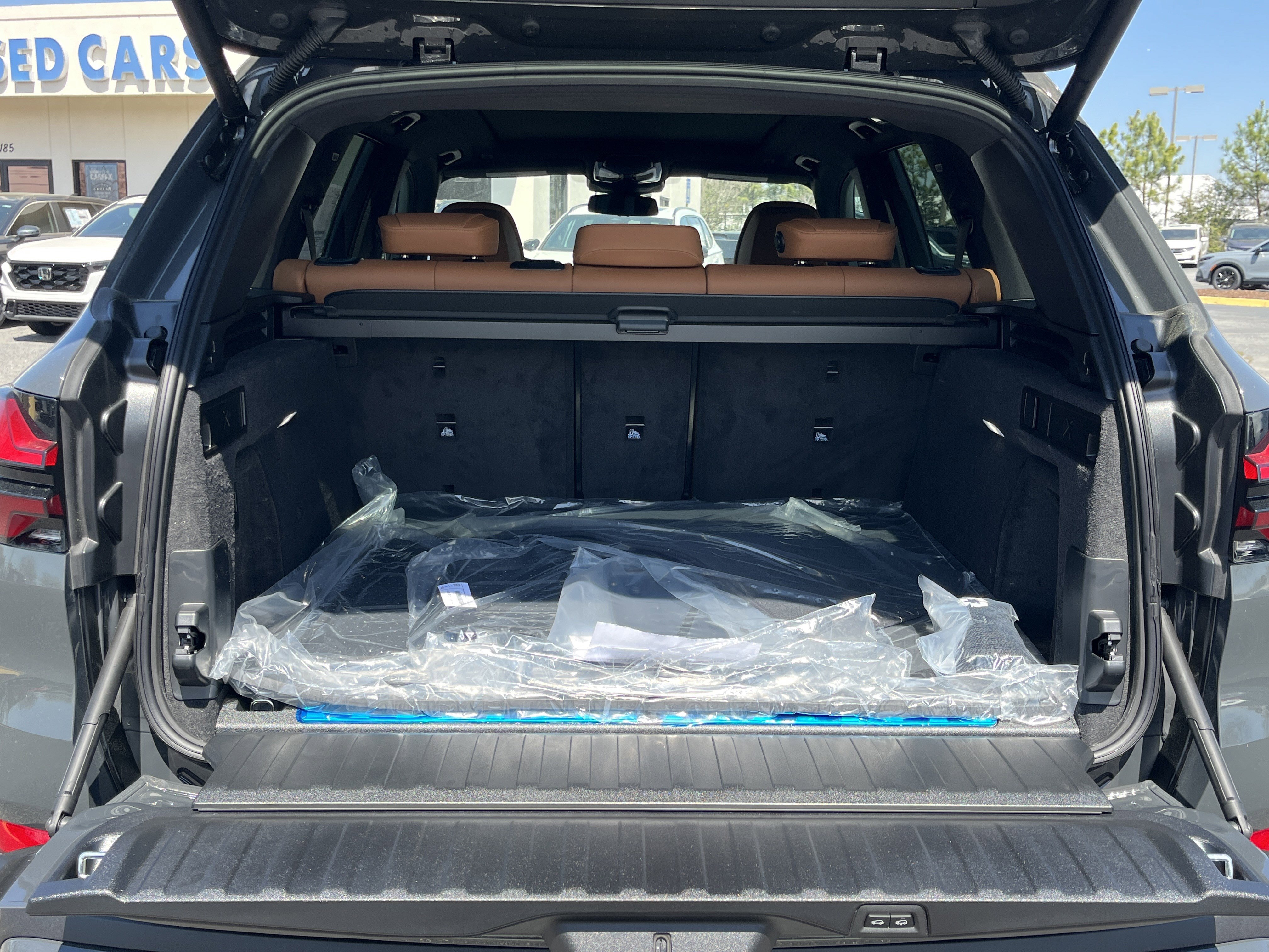 New 2026 BMW X5 xDrive50e w/ Premium Package AWD/4WD image 27
