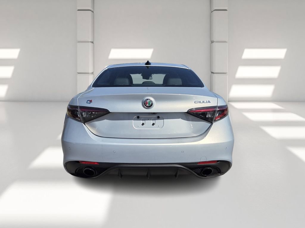 New 2026 Alfa Romeo Giulia Base w/ Driving Assist Package image 7