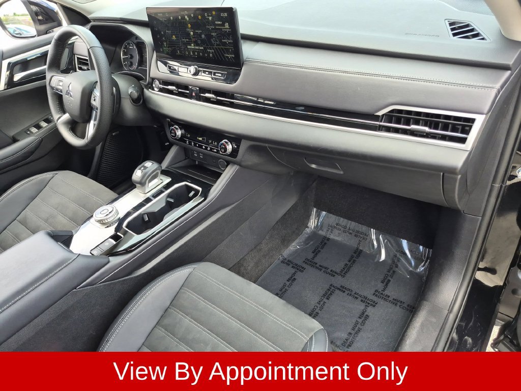 Used 2025 Mitsubishi Outlander SE AWD/4WD image 33