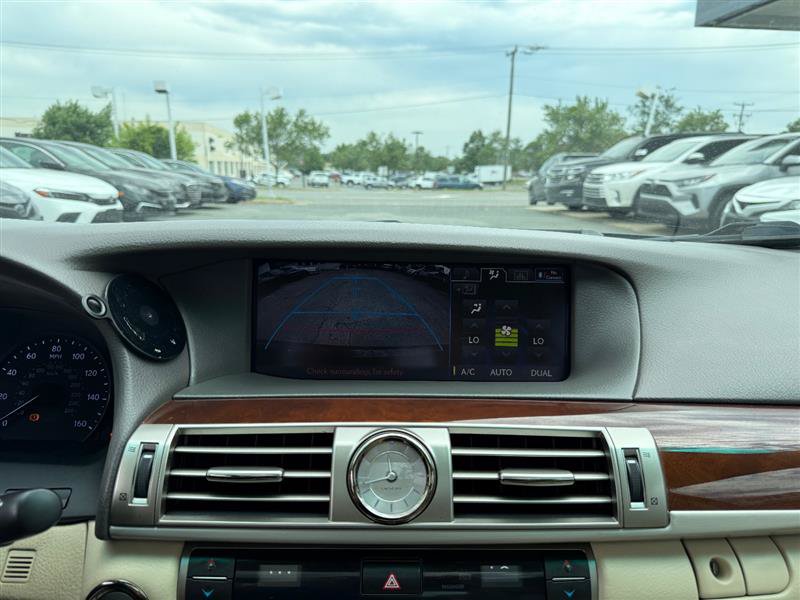 Used 2013 Lexus LS 460 w/ Comfort Pkg RWD image 33