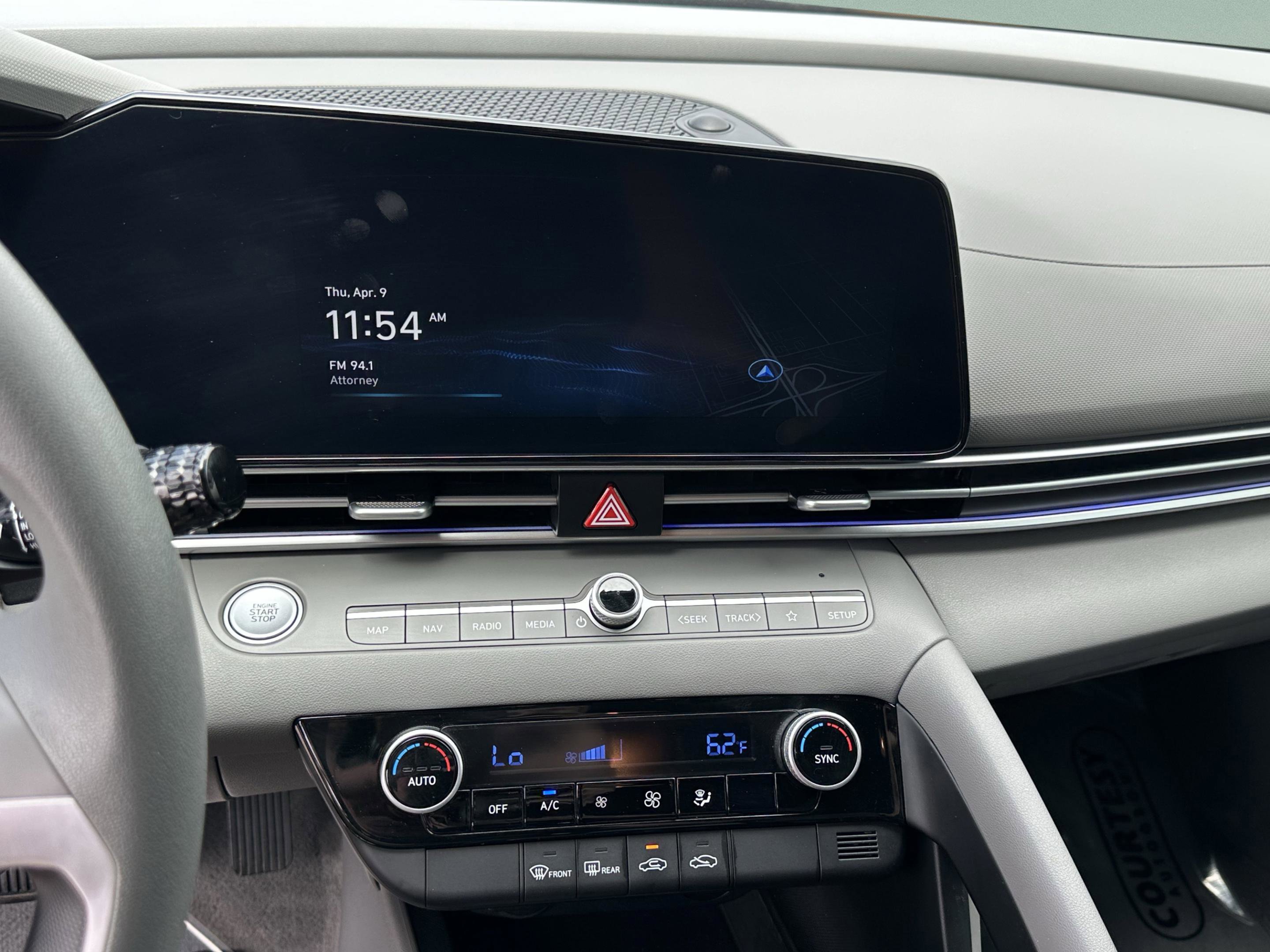 Certified 2024 Hyundai Elantra SEL image 22