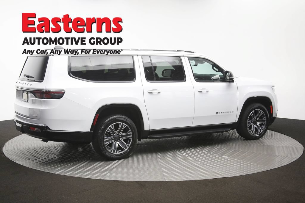 Used 2024 Jeep Wagoneer L Series II RWD image 46