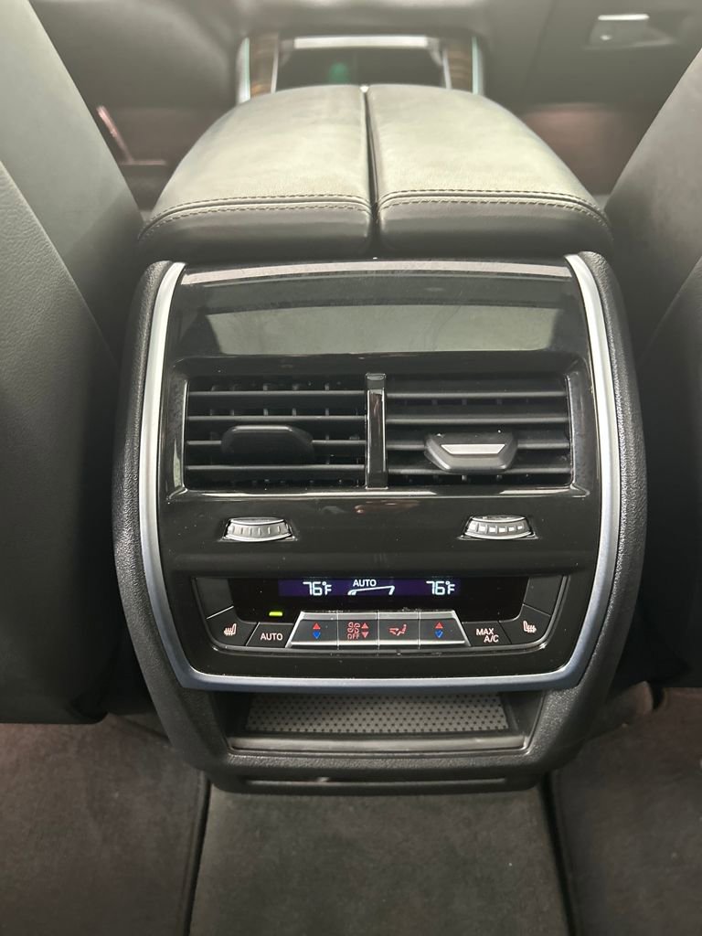 Used 2025 BMW X5 xDrive50e image 16