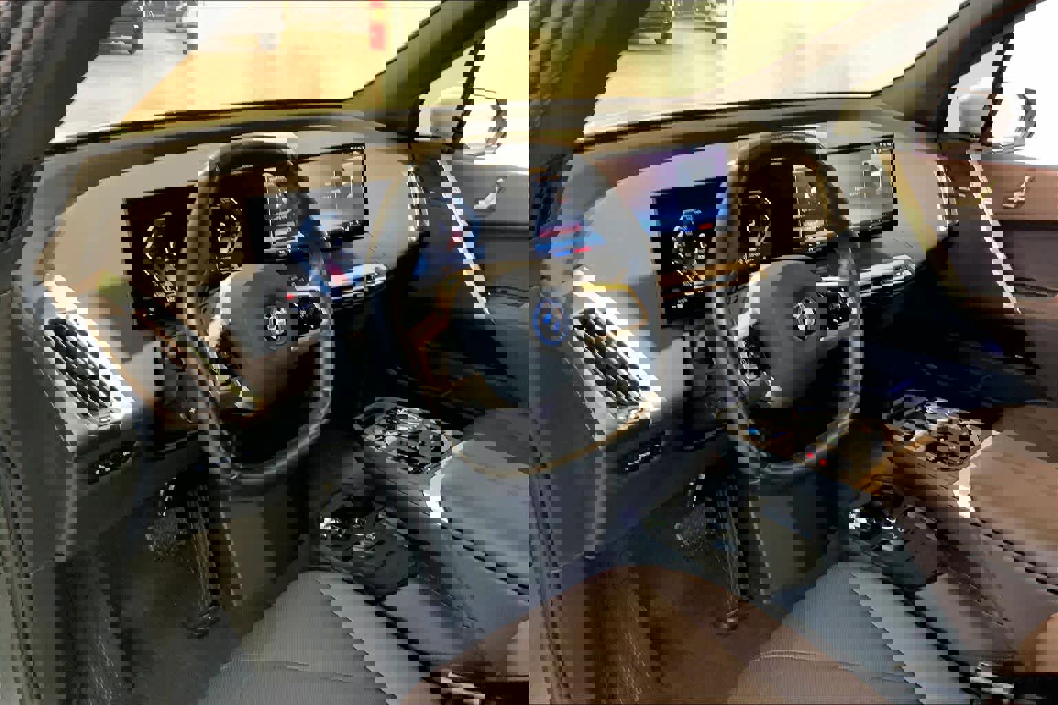 Used 2024 BMW iX xDrive50 w/ Convenience Package image 18