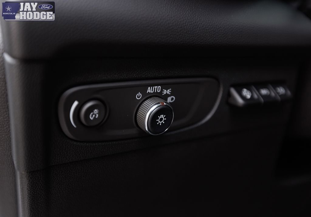 Used 2023 Buick Envision Essence w/ Technology Package I image 13