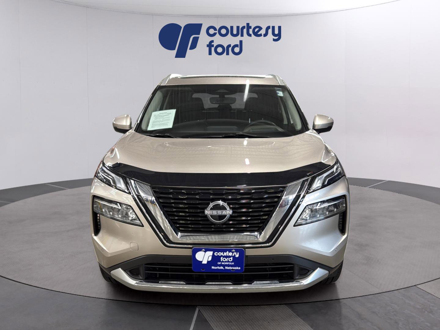 Used 2023 Nissan Rogue Platinum w/ Platinum Premium Package AWD/4WD image 2