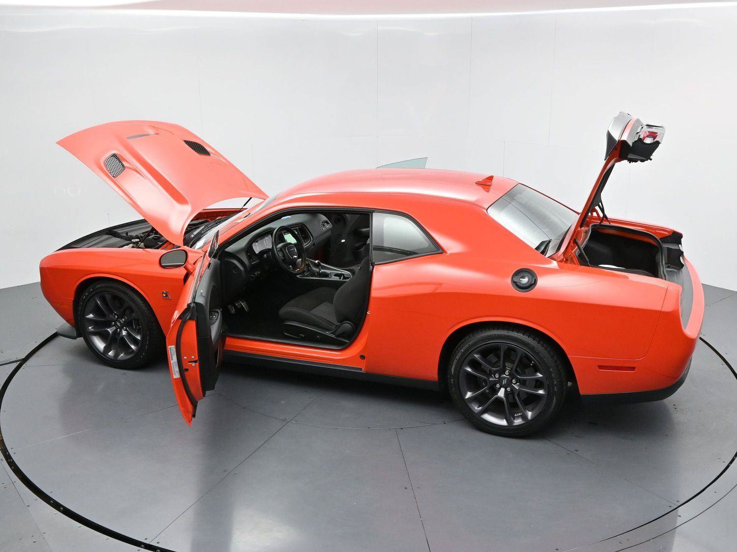 Used 2022 Dodge Challenger R/T Scat Pack RWD image 39