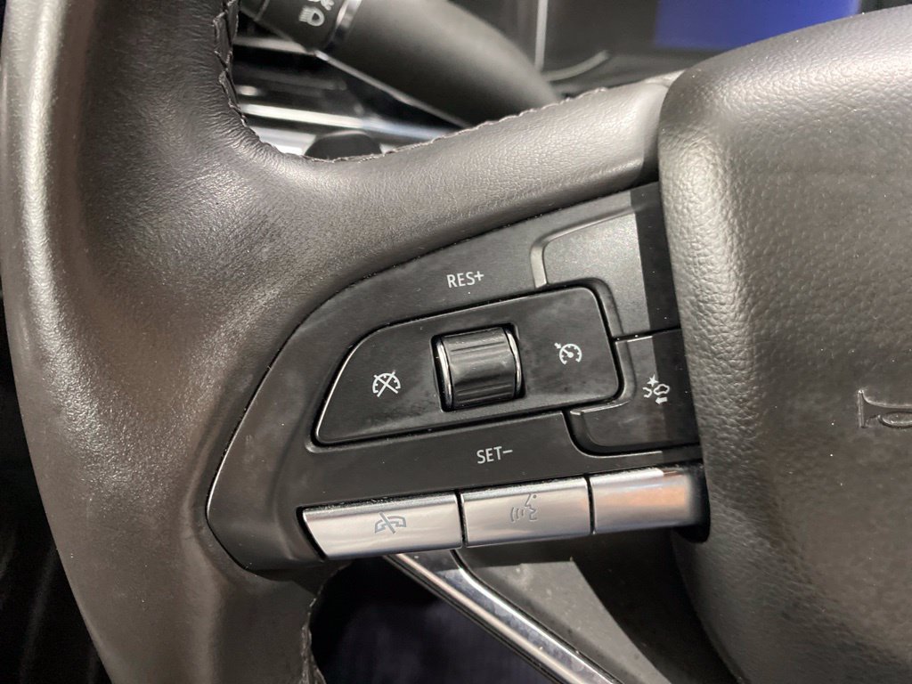 Certified 2024 Cadillac XT6 Luxury w/ LPO, Floor Liner Package AWD/4WD image 39