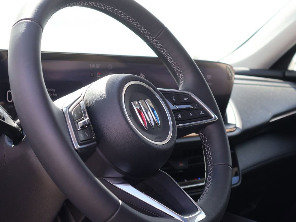 Used 2025 Buick Envision Avenir image 25