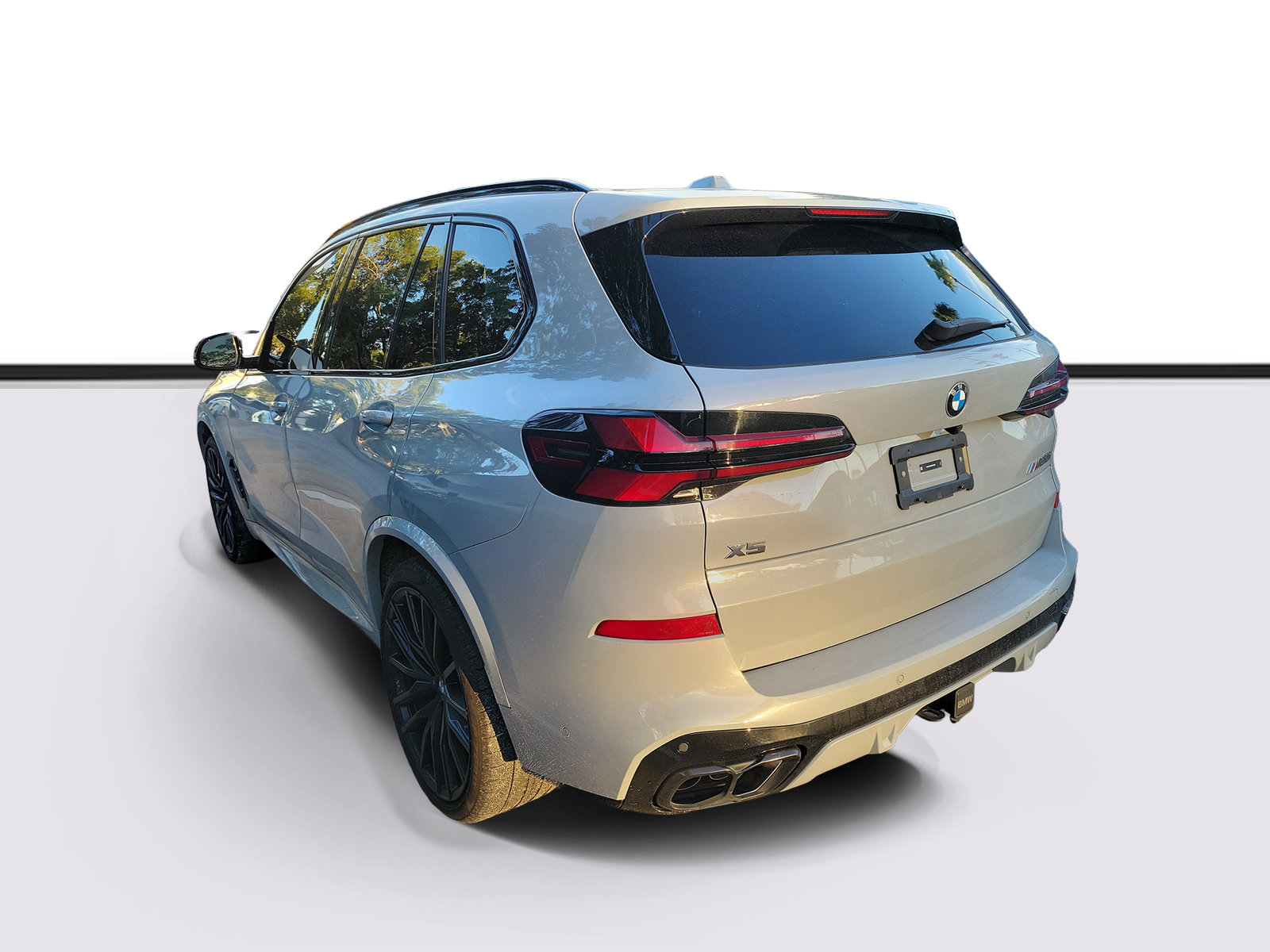 Certified 2025 BMW X5 M60i w/ Executive Package AWD/4WD image 3