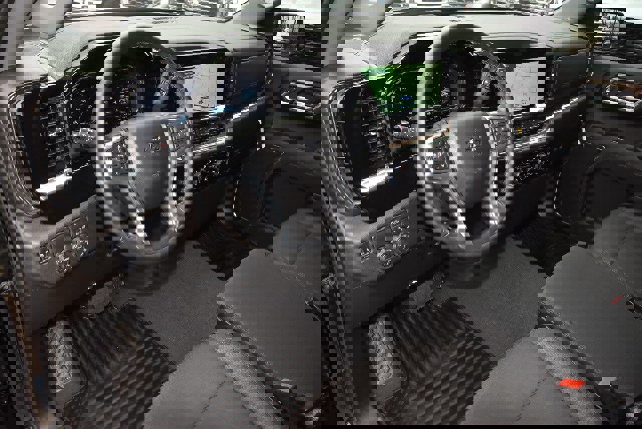 Used 2025 Chevrolet Silverado 1500 LT w/ Texas Edition Plus image 32