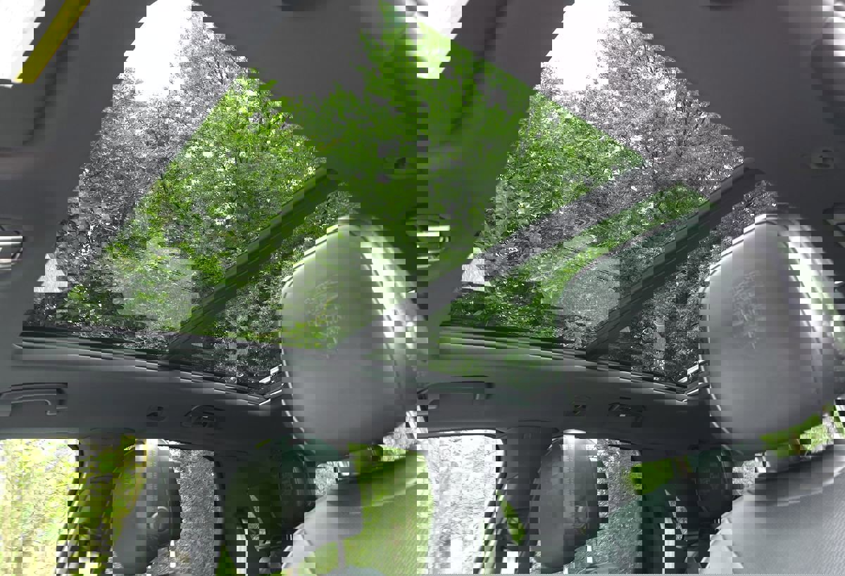 Used 2023 Porsche Cayenne Platinum Edition image 62