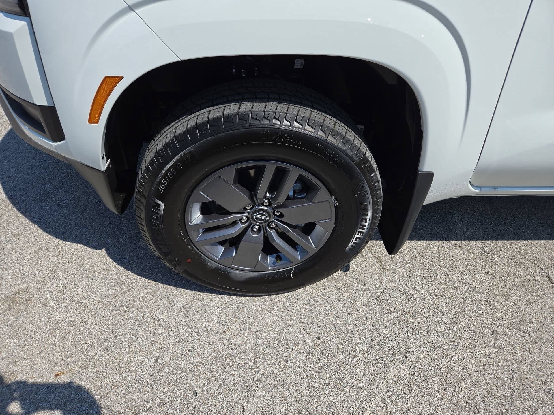 New 2025 Nissan Frontier SV AWD/4WD image 31