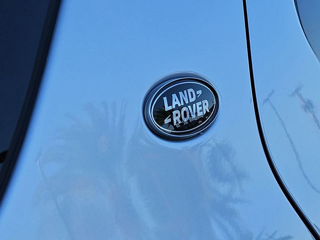 New 2026 Land Rover Discovery Sport Landmark AWD/4WD image 9