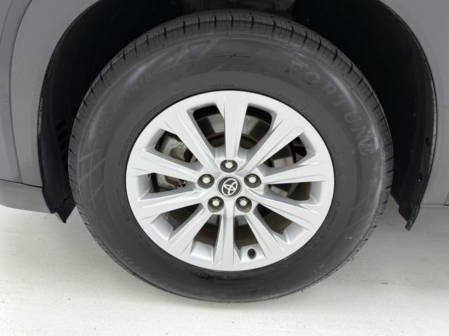 Used 2024 Toyota Grand Highlander AWD image 7