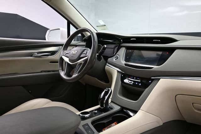 Used 2020 Cadillac XT5 Premium Luxury AWD/4WD image 14