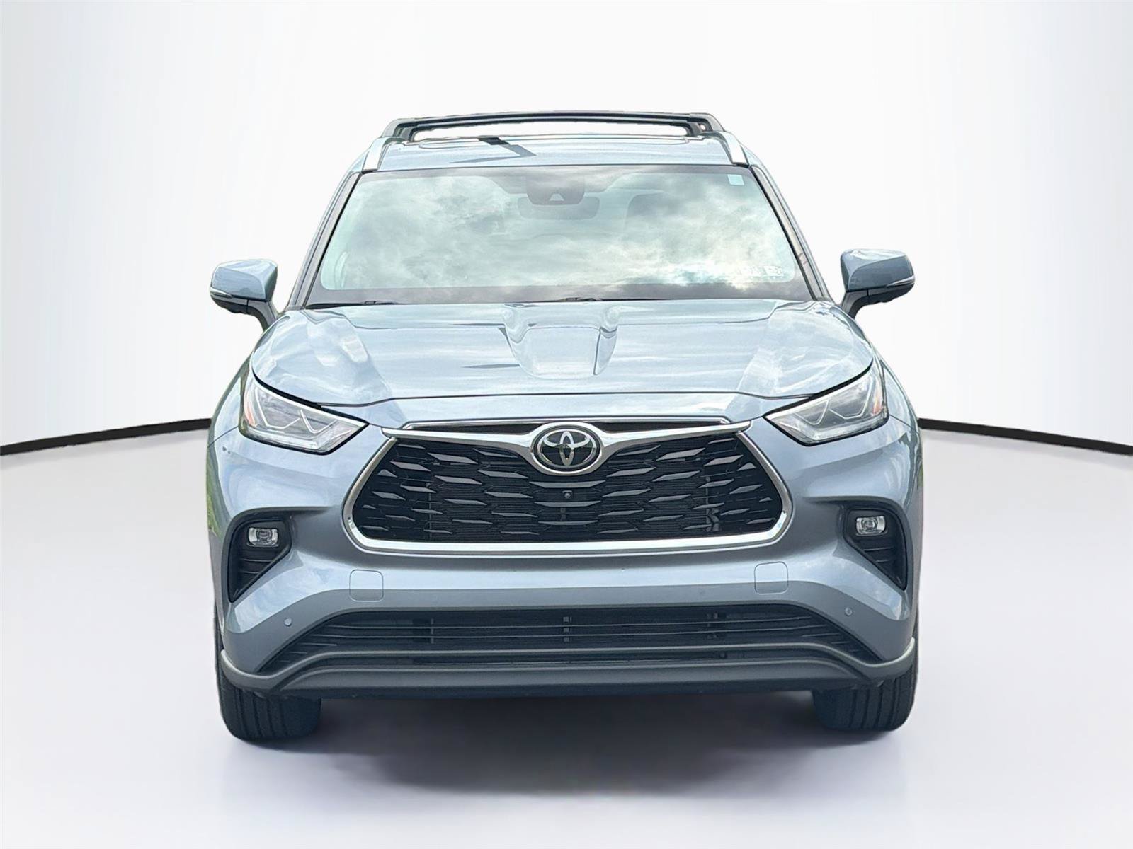 Used 2023 Toyota Highlander Limited AWD/4WD image 6