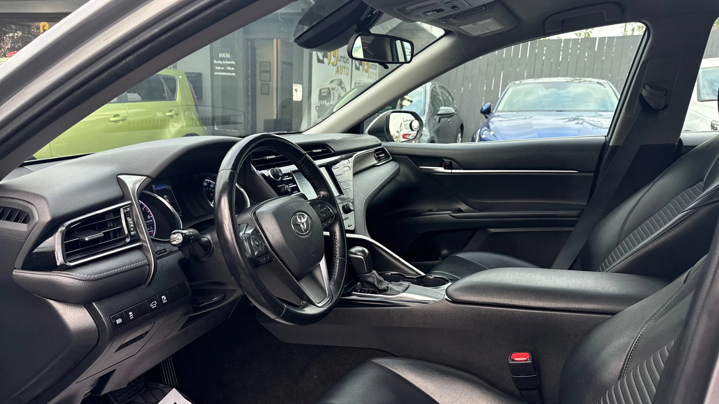 Used 2020 Toyota Camry SE FWD image 16
