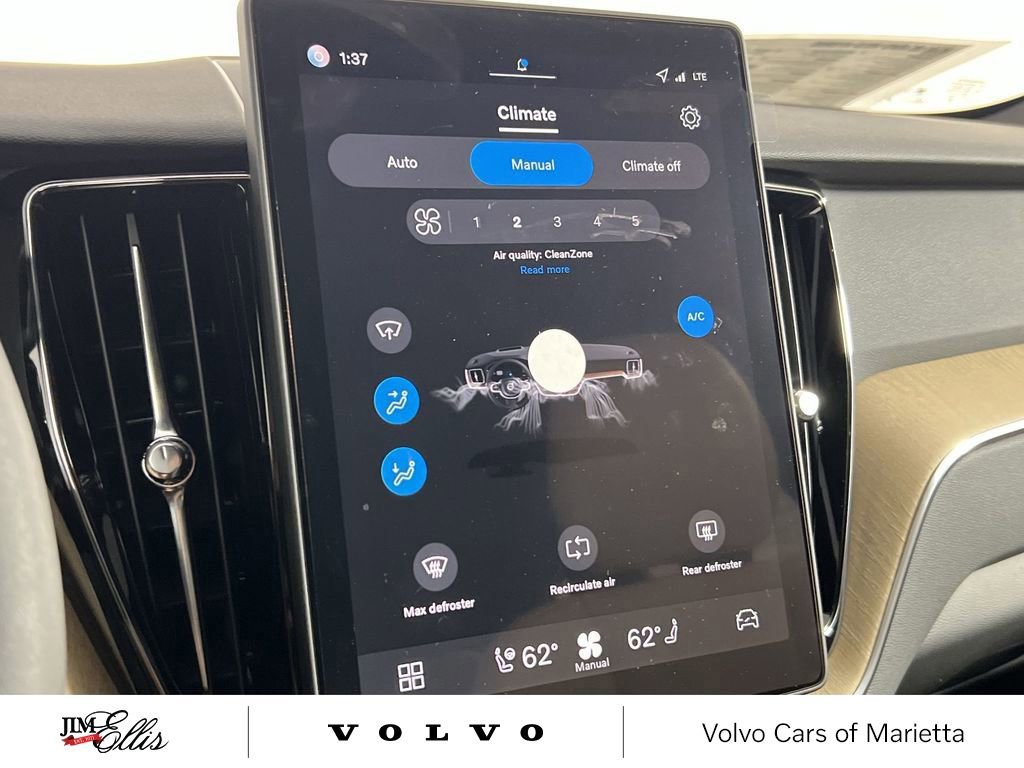 New 2026 Volvo XC60 B5 Core w/ Climate Package image 15