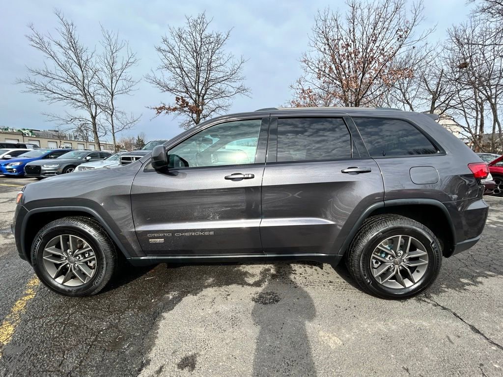 Used 2016 Jeep Grand Cherokee Laredo 75th Anniversary image 5