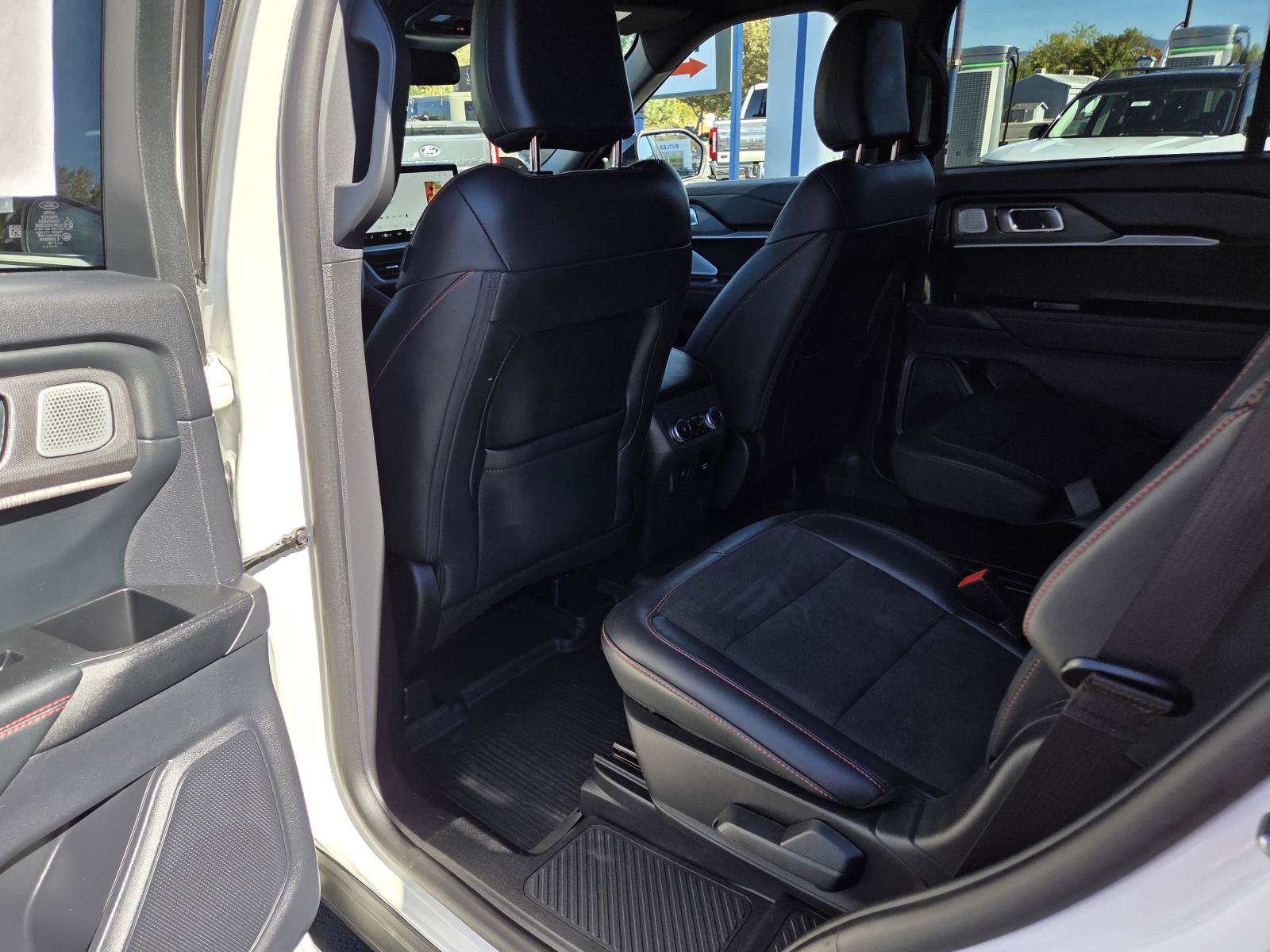 Used 2025 Ford Explorer ST w/ Sun And Sound Package AWD/4WD image 14