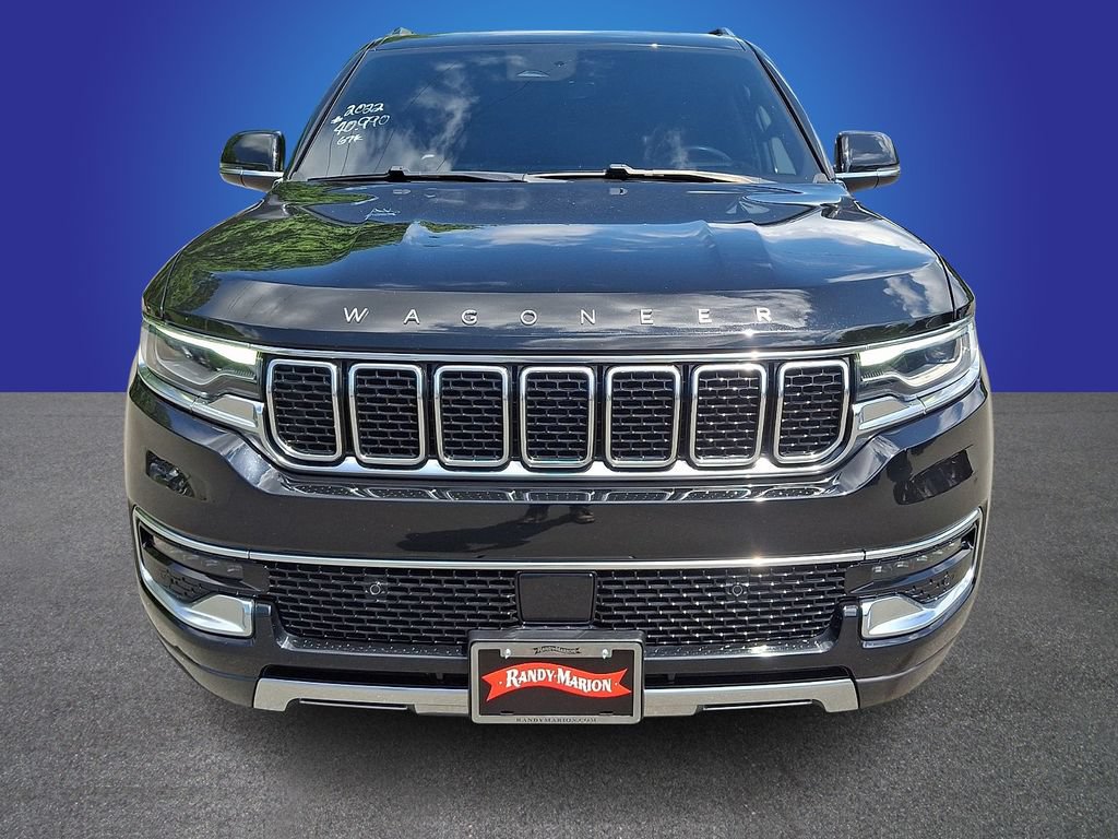 Used 2022 Jeep Wagoneer Series III w/ Premium Group I AWD/4WD image 2