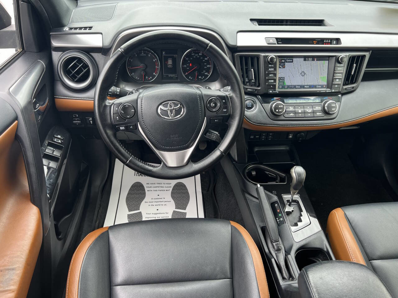 Used 2017 Toyota RAV4 SE image 24
