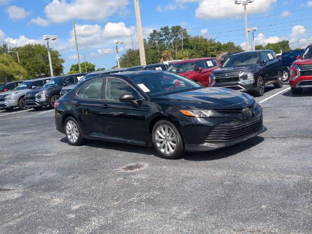Used 2019 Toyota Camry LE FWD image 4