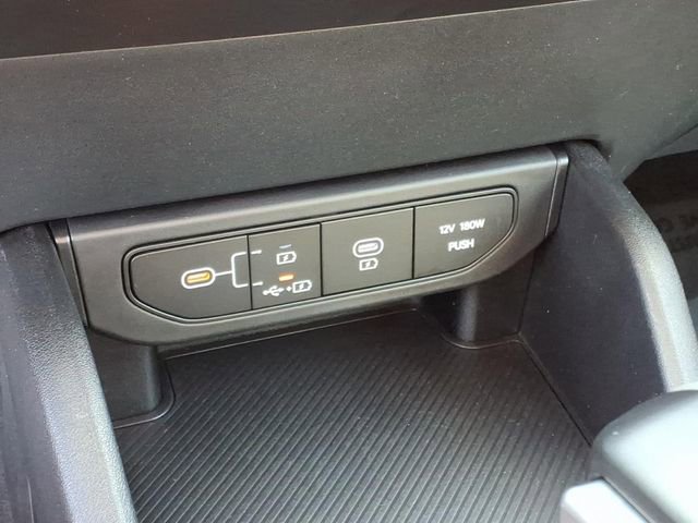 Used 2025 Kia K4 LXS image 13
