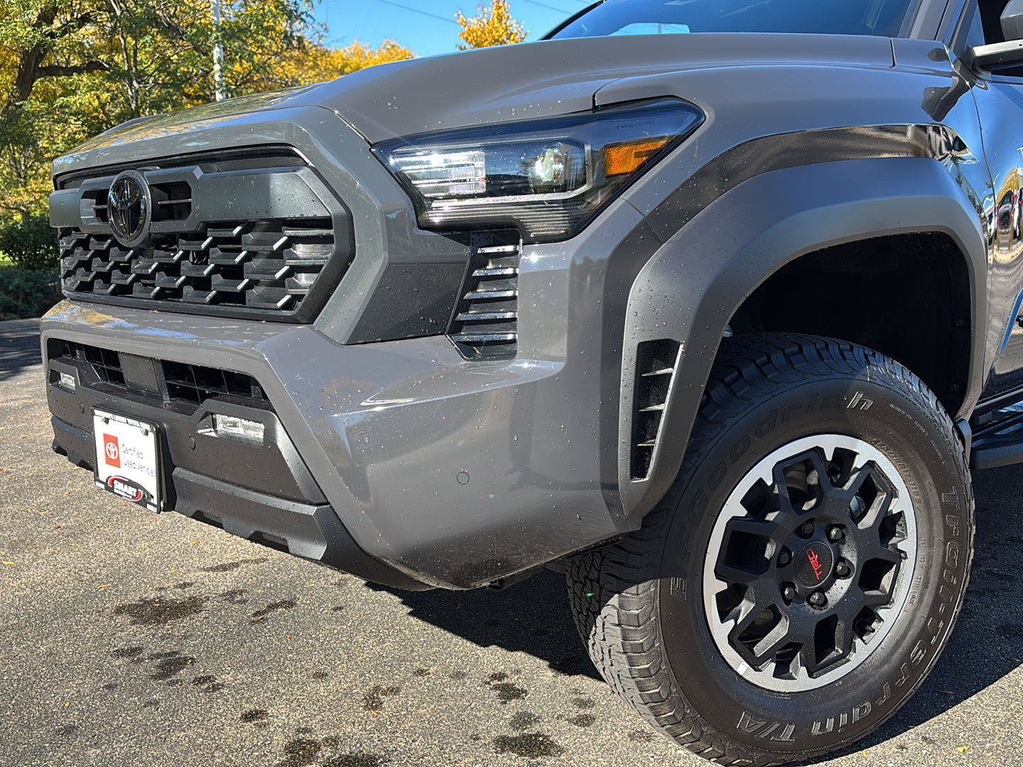 Used 2026 Toyota Tacoma TRD Off-Road w/ TRD Off Road Upgrade Package AWD/4WD image 5