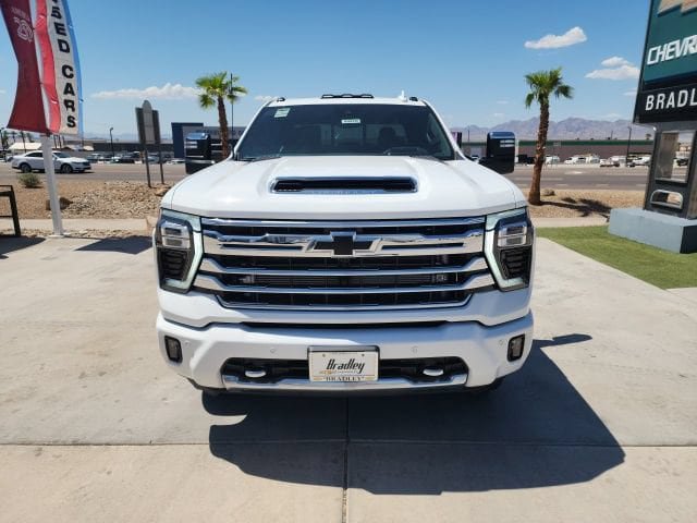 New 2026 Chevrolet Silverado 3500 High Country w/ Technology Package AWD/4WD image 9