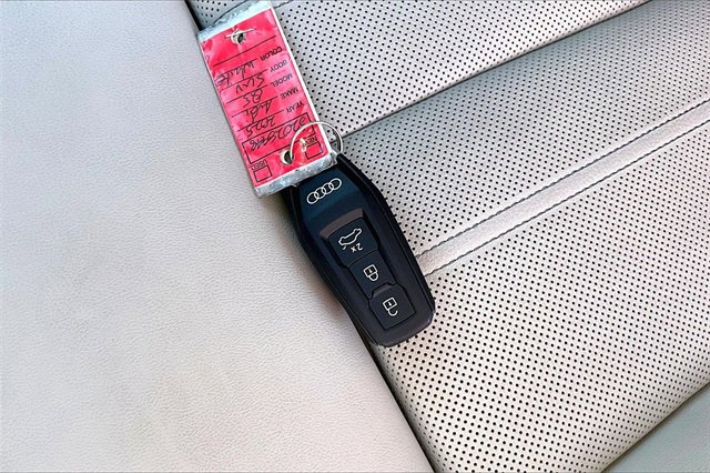 Used 2025 Audi Q5 Premium Plus w/ Premium Plus image 10