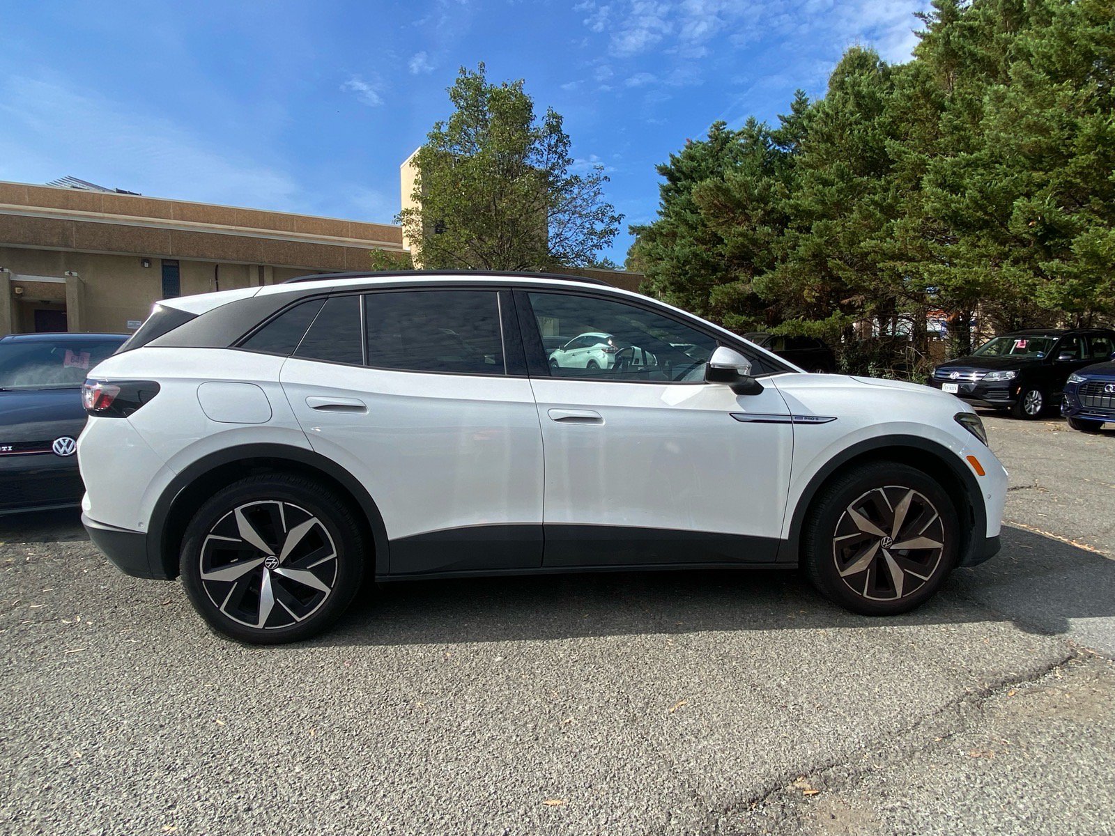 Certified 2023 Volkswagen ID.4 Pro S AWD/4WD image 2
