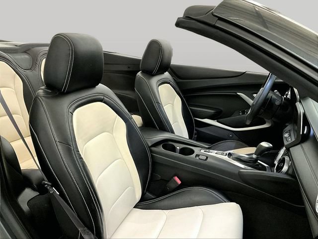 Used 2017 Chevrolet Camaro SS RWD image 7