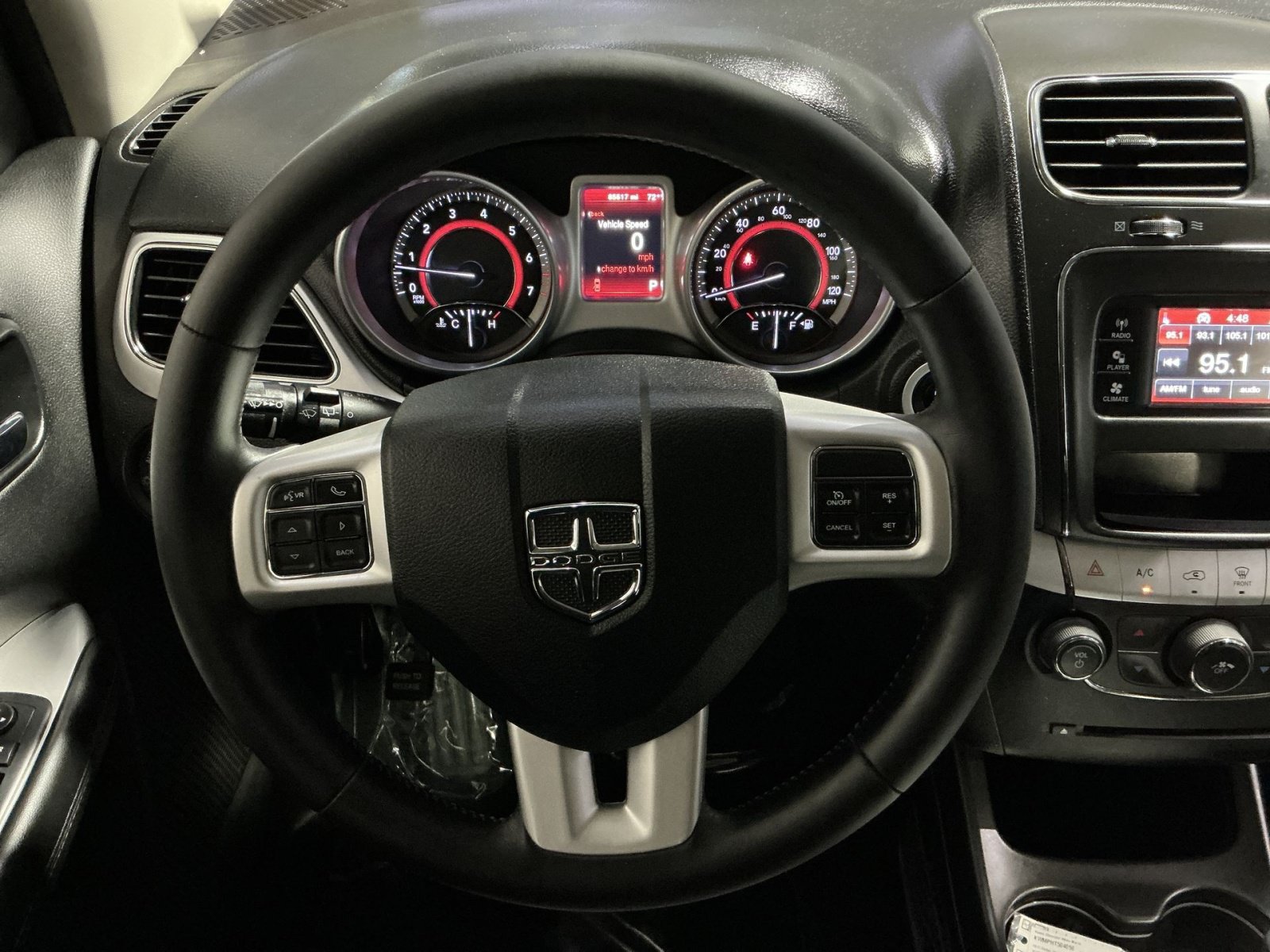 Used 2017 Dodge Journey SE w/ Flexible Seating Group FWD image 17