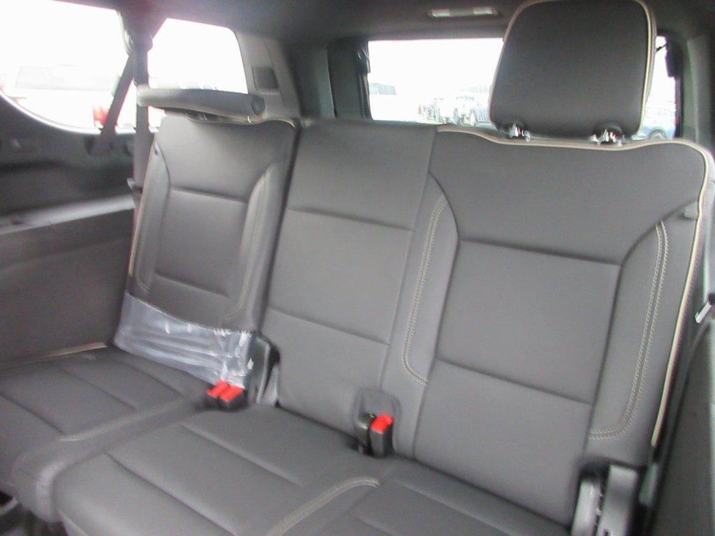 New 2026 GMC Yukon XL Elevation w/ Elevation Premium Package image 15