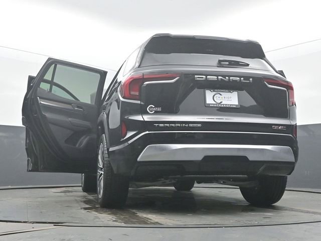 New 2026 GMC Terrain Denali w/ LPO, Floor Liner Package image 60