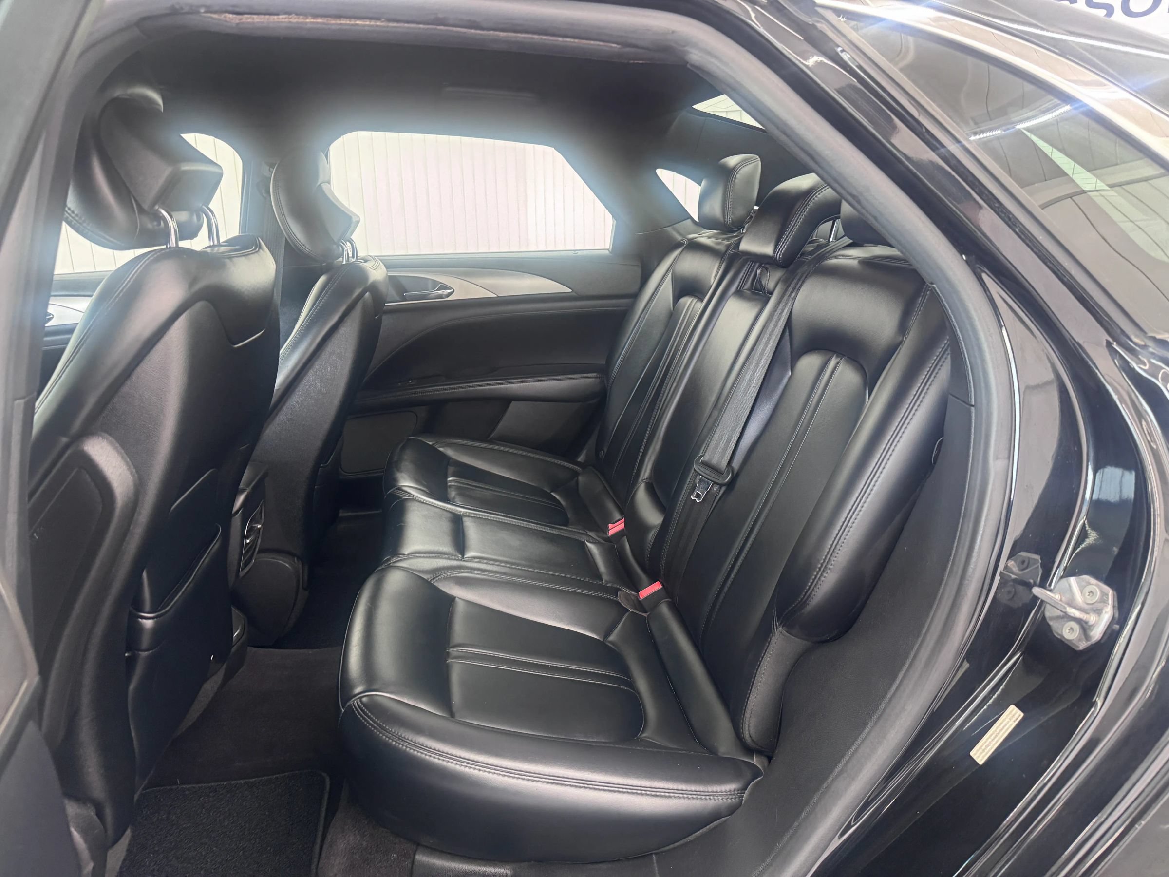 Used 2017 Lincoln MKZ Premiere FWD image 12
