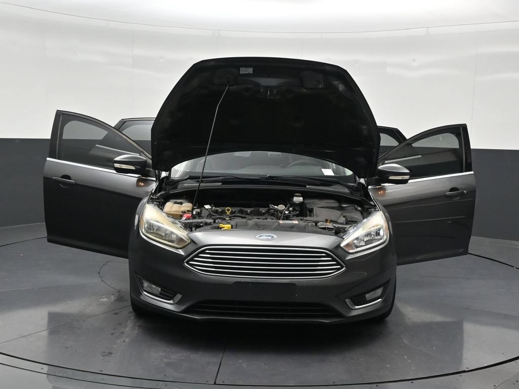 Used 2018 Ford Focus Titanium FWD image 36