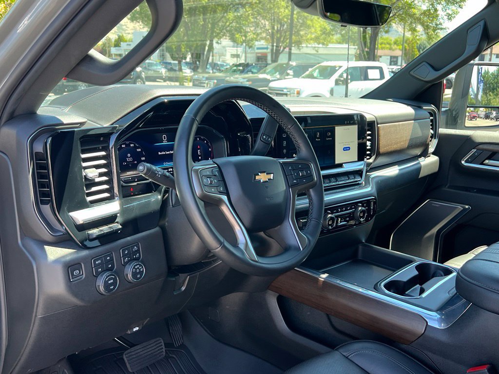 Used 2024 Chevrolet Silverado 3500 High Country w/ High Country Premium Package AWD/4WD image 26