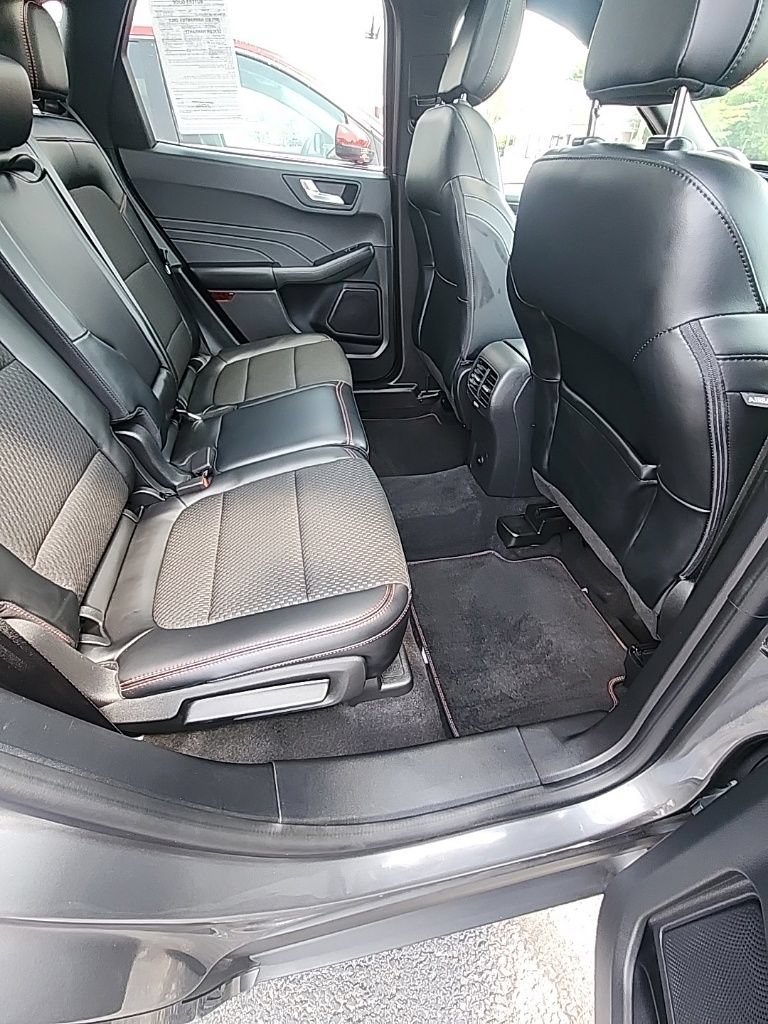 Used 2023 Ford Escape ST-Line w/ Tech Pack #1 AWD/4WD image 16