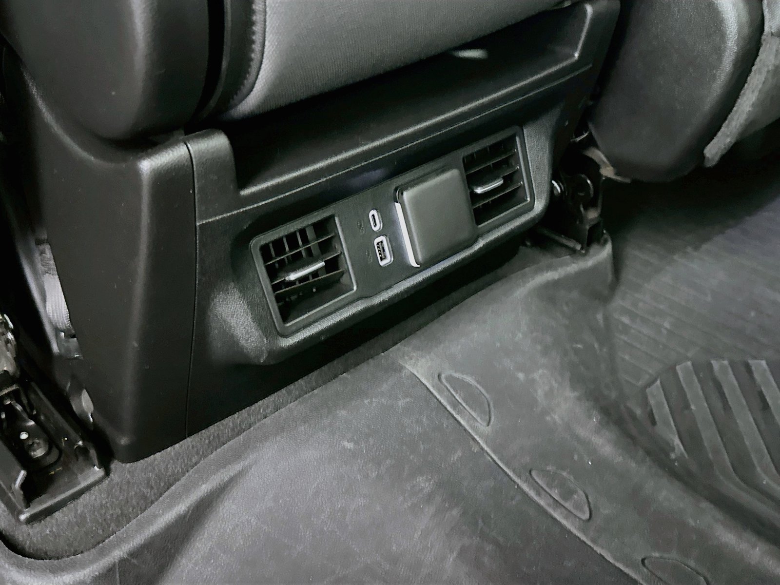 Used 2024 Chevrolet Silverado 1500 LT AWD/4WD image 26