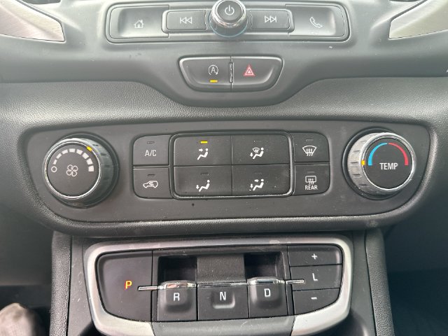 Used 2024 GMC Terrain SLE FWD image 48