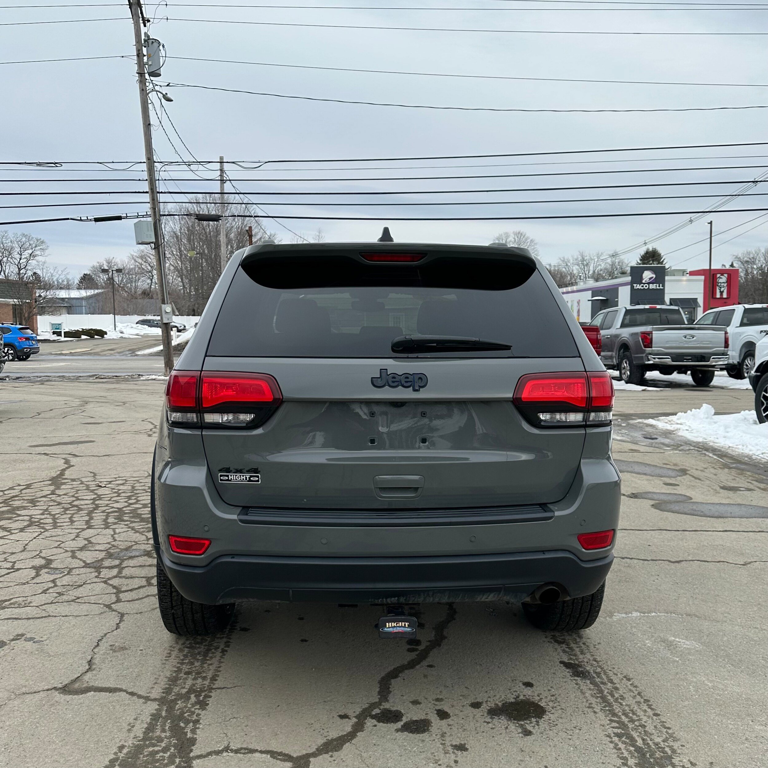 Used 2019 Jeep Grand Cherokee Laredo AWD/4WD image 4