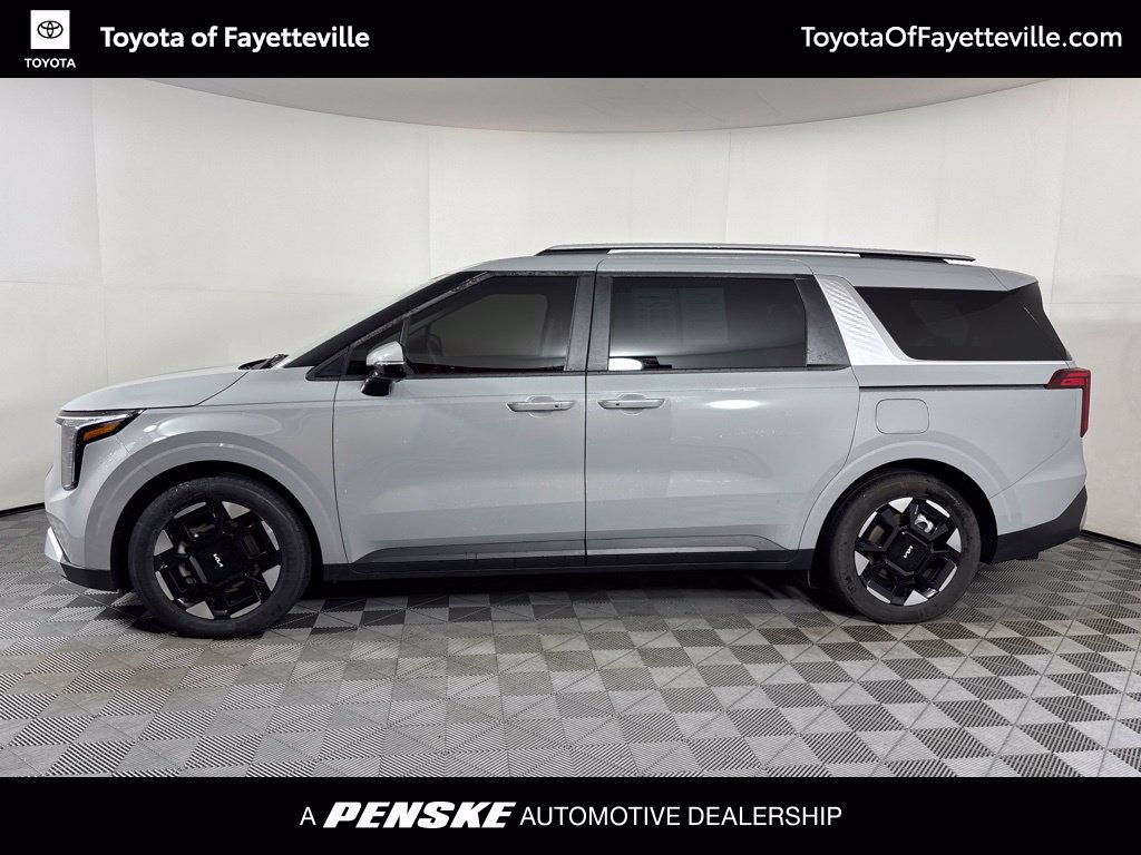 Used 2025 Kia Carnival EX FWD image 16